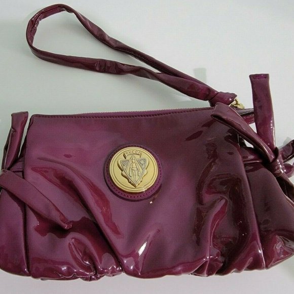 PURPLE, PATENT LEATHER GUCCI HYSTERIA GOLD MEDALLION CLUTCH - Picture 1 of 7